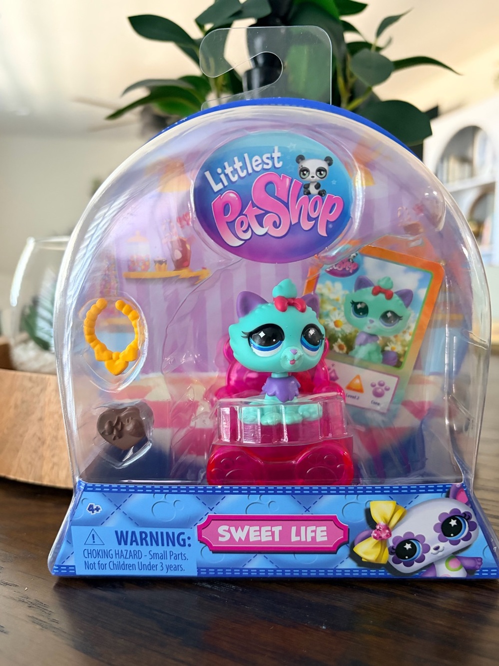 Littlest Pet Shop Teal & Pink Cat Figure with Accessories